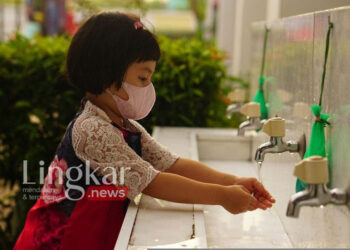 hepatitis akut pada anak
