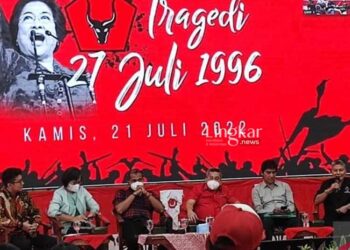 SEMANGAT: Kader PDIP saat Diskusi Publik memperingati 26 tahun peristiwa 27 Juli di Kantor DPP PDIP, Jakarta, baru-baru ini. (Istimewa/Lingkar.news)