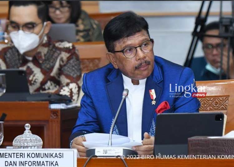 DIKRITIK: Menteri Komunikasi dan Informatika Johnny G. Plate di DPR RI pada Rabu, 7 September 2022. (Istimewa/Lingkar.news)