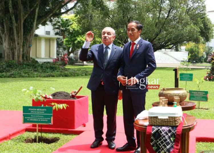 MENERIMA KUNJUNGAN: Presiden Joko Widodo menerima kunjungan kenegaraan Perdana Menteri Palestina Mohammad IM Shtayyeh di Istana Kepresidenan Bogor, Jawa Barat pada Senin, 24 Oktober 2022. (Istimewa/Lingkar.news)