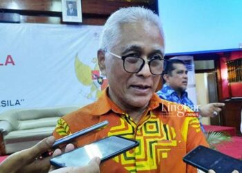 MENYAMPAIKAN: Anggota Komisi II DPR RI, Guspardi Gaus saat memberikan keterangan pada awak media. (Istimewa/Lingkar.news)