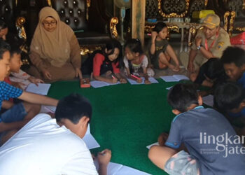 SDN Dukuhseti 2 Pati Disegel, Ratusan Siswa Tetap Ikuti KBM