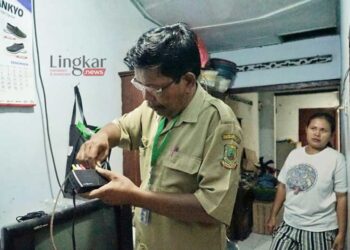 2.010-Unit-STB-Disalurkan-ke-Warga-Miskin-di-Mojokerto