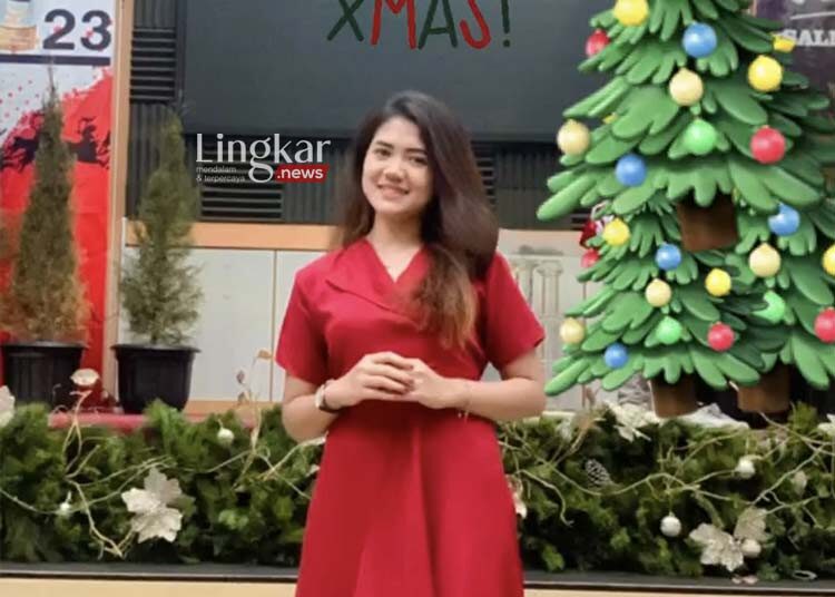 Mengenal-Beatriek-Feby-Aulia,-Pertahankan-Tradisi-Tukar-Kado-saat-Natal