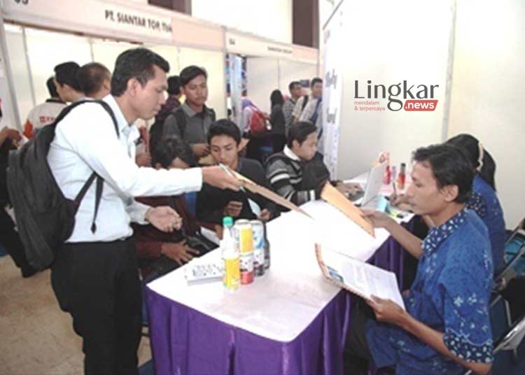 Pemkot-Surabaya-Gelar-Job-Fair,-Puluhan-Perusahaan-Buka-Ribuan-Loker