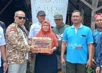 Gerak Cepat, Gerindra Demak Beri Bantuan Sembako bagi Korban Banjir