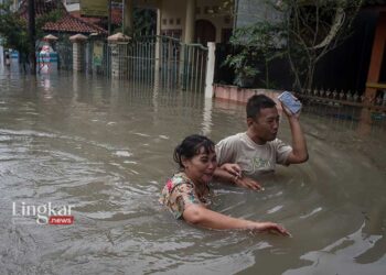 Atasi-Banjir-di-Solo,-Gibran-akan-Tertibkan-Kawasan-Bantaran-Sungai-Bengawan-Solo