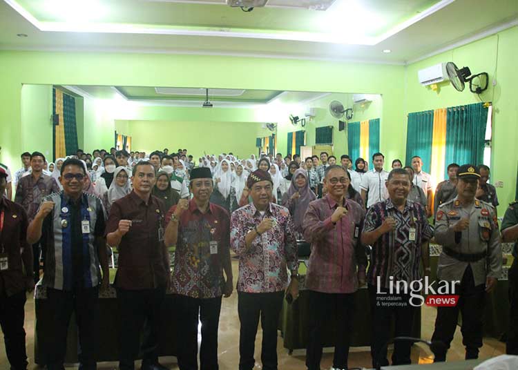 Bijak-Bermedsos,-Pemkab-Jepara-Ingatkan-Generasi-Muda-Saring-Sebelum-Sharing