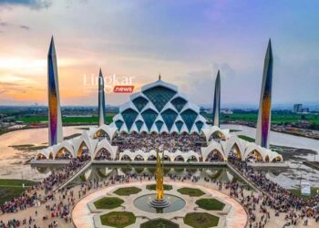 Meneropong-Potensi-Halal-Tourism-di-Indonesia