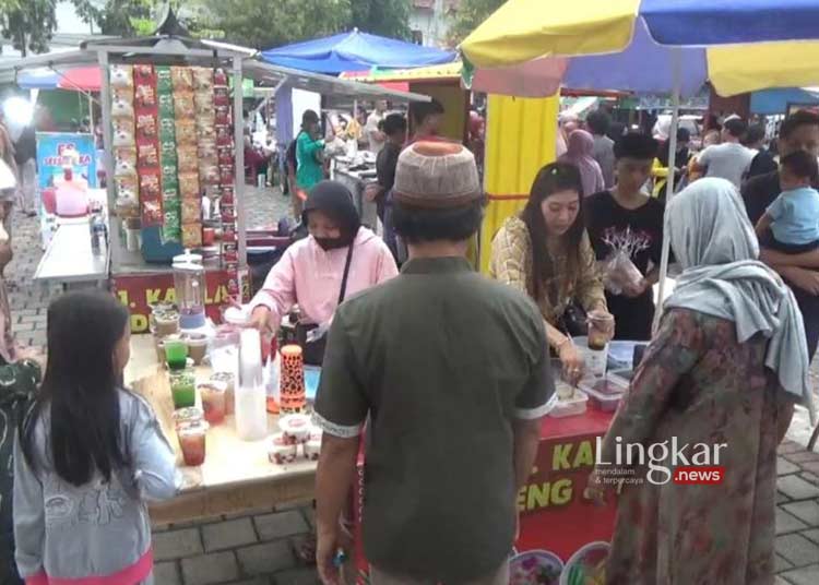 80 Pedagang Takjil di Bojonegoro Meriahkan Ngabuburit di Pasar Wisata