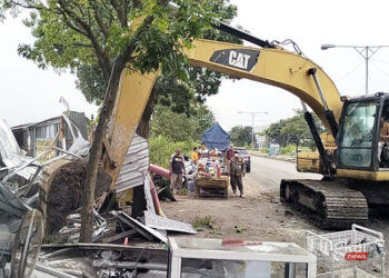 Dijadikan Tempat Prostitusi, 34 Bangunan Liar di Kudus Digusur Aparat
