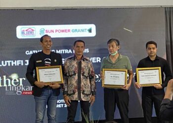 Gathering-Mitra-Bisnis,-UD-Luthfi-Jepara-Launching-3-Koleksi-Granit-Terbaru-Sun-Power