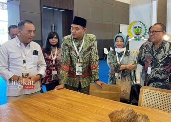 Ketua-DPRD-Jepara-Gus-Haiz-Harap-Pameran-IFEX-Tumbuhkan-Ekonomi-dan-Eksistensi-Mebel-Ukir