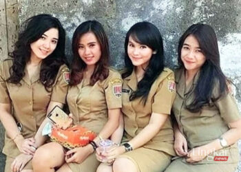 PNS, Guru dan Dosen Tersenyum Lebar, THR Mulai Cair