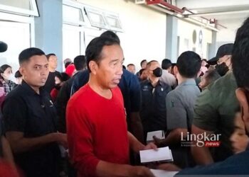 Pulang Kampung, Presiden Jokowi Tetap Bekerja dari Surakarta