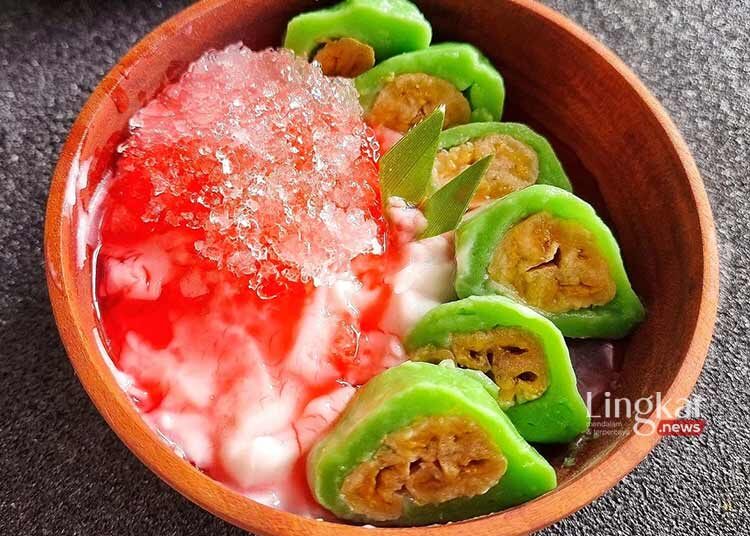 TERSAJI: Es Pisang Ijo. (Instagram @galuh_nurina/Lingkar.news)