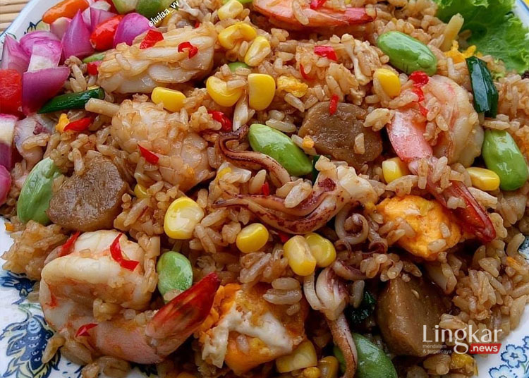 Resep Nasi Goreng Seafood, Kuliner Wajib Sambil Nimati Angin Tepi Pantai
