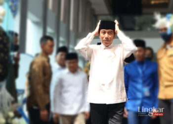 Telanjur Siapkan Infrastruktur Selama 3 Tahun, Jokowi: Urus Sepak Bola Bikin Pusing