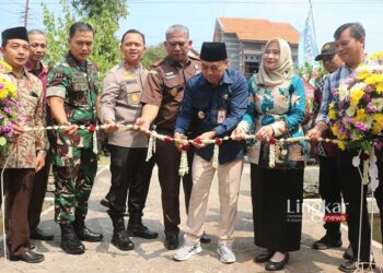 Bangun Akses Pemasaran, Pemkab Jepara Resmikan Sentra Oleh-Oleh Hasil Perikanan