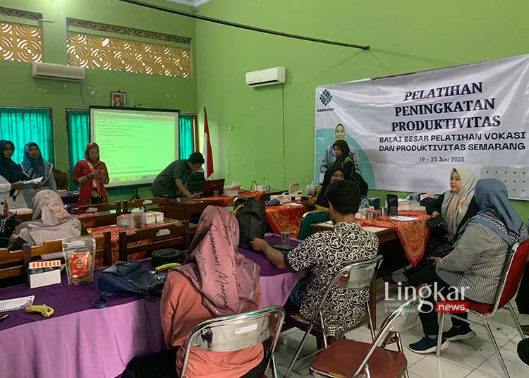 BBPVP Semarang Gandeng Dinnakerind Demak Latih IKM Tingkatkan Produktivitas