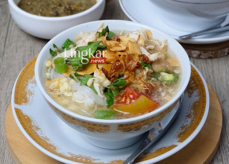 TERSAJI: Soto ayam Semarang. (Instagram @surabayamakanenak/Lingkar.news)