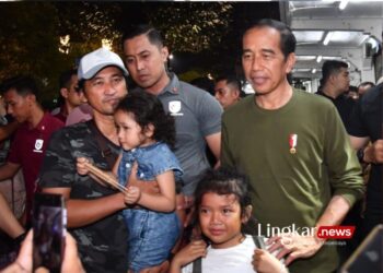 Warga Excited Bertemu Presiden, Jokowi Ngapain sih di Malioboro?