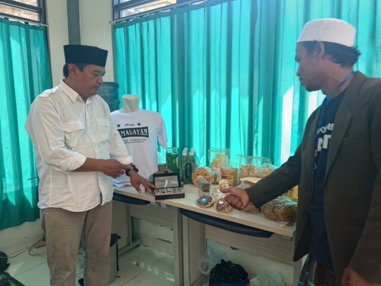 PRK-I Dongkrak Penguatan UMKM Santri melalui Workshop di Ponpes Al Istia’anah Pati 1 Ponpes Al Isti'anah