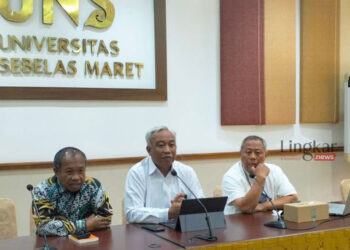ILUSTRASI: Pimpinan UNS saat menyelenggarakan jumpa pers terkait pembekuan MWA UNS di Solo, beberapa waktu lalu. (Antara/Lingkar.news)