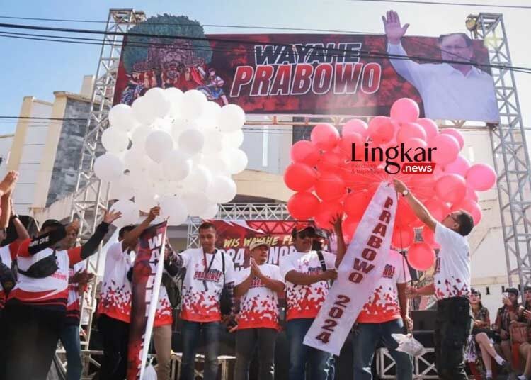 DEKLARASI: Relawan Jokowi se-Jawa Timur sampaikan dukungan untuk Bakal Capres Prabowo Subianto di Ponorogo, Jatim, pada Minggu, 6 Agustus 2023. (Istimewa/Lingkar.news)