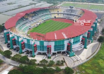 POTRET: Stadion Gelora Bung Tomo (GBT) Kota Surabaya. (Istimewa/Lingkar.news)