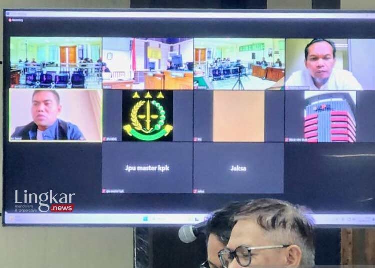 KASUS DUGAAN SUAP: Pengusaha Muhammad Suryo diperiksa sebagai saksi secara daring dalam sidang di Pengadilan Tipikor Semarang. (Antara/Lingkar.news)