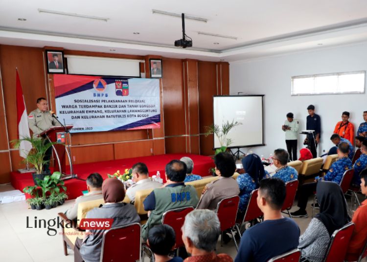 SOSIALISASI: BNPB menyosialisasikan pelaksanaan relokasi warga terdampang longsor dan banjir Kelurahan Empang, Lawanggintun dan Batutulis Kota Bogor pada Senin, 18 September 2023. (Dok. BNPN/Lingkar.news)