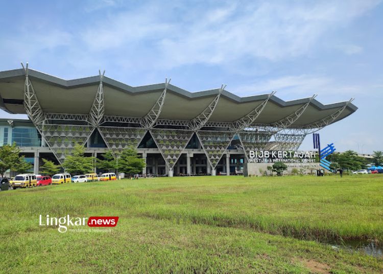 POTRET: Tampak depan Bandara Internasional Jawa Barat (BIJB) Kertajati, Kabupaten Majalengka, Jawa Barat. (Google Maps Rahmat Suka Wijaya/Lingkar.news)