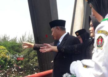 Pj Bupati Temanggung Tabur Bunga di Jembatan Progo, Jadi Saksi Bisu Pembantaian Pejuang