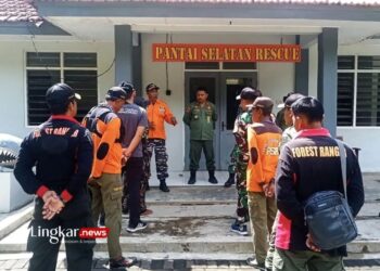 SIAGA: Apel persiapan pencarian mahasiswa IPB hilang di Pulau Sempu, Dusun Sendangbiru, Desa Tambakrejo, Kecamatan Sumbermanjing Wetan, Kabupaten Malang. (Antara/Lingkar.news)