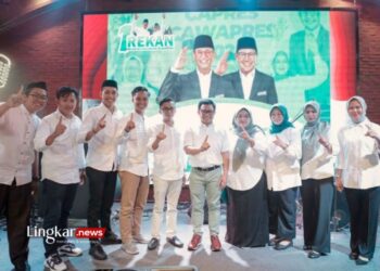 KAMPANYE: Calon wakil presiden nomor urut satu Muhaimin Iskandar (kelima dari kiri) saat menghadiri Deklarasi 1Rekan untuk AMIN di Jakarta, Minggu, 28 Januari 2024. (Antara/Lingkar.news)