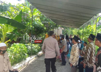 BERDUKA: Situasi rumah duka petugas KPPS di Klaten, Jawa Tengah, Kamis,15 Februari 2024. (Antara/Lingkar.news)