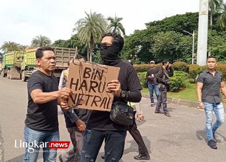 Demo Tuntut Copot Kepala BIN Dibubarkan Paksa Oleh Kelompok Tak Dikenal