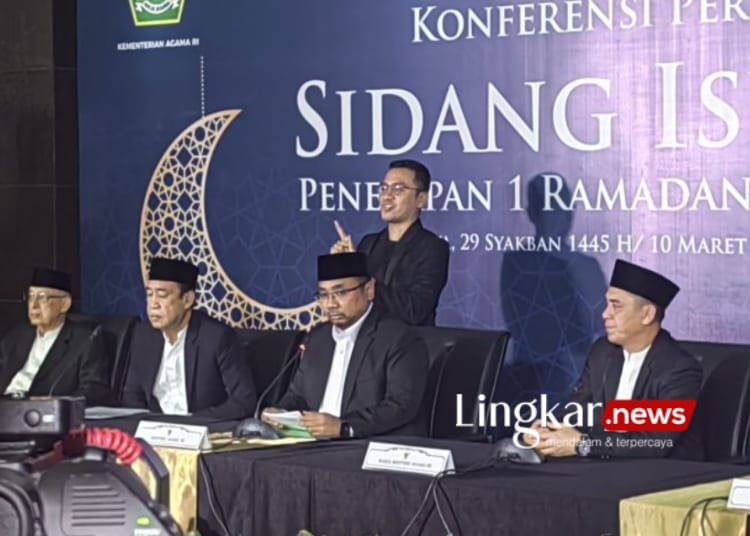 Suasana konferensi pers penetapan awal Ramadhan 1445 Hijriah/2024 Masehi di Gedung Kementerian Agama RI, Jakarta, Minggu, 10 Maret 2024. (Antara/Lingkar.news)