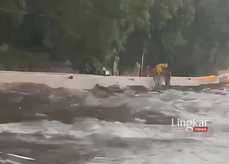 Jalan Tol Sedyatmo Tangerang Terendam Banjir, Tinggi Air Capai 40 Cm