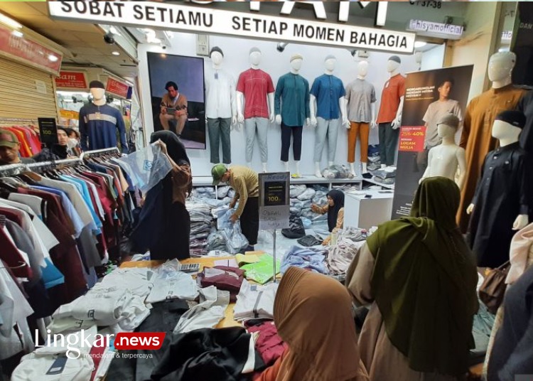 Busana Muslim Tak Lagi Digemari Pengunjung Tanah Abang, Berikut Penyebabnya