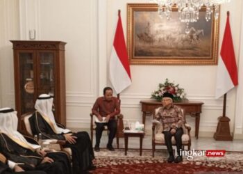 Menteri Urusan Haji dan Umrah Arab Saudi Tawfiq Fawzan Muhammed Alrabiah menemui Wakil Presiden (Wapres) Ma’ruf Amin di Istana Wapres, Jakarta, Selasa, 30 April 2024. (Antara/Lingkar.news)