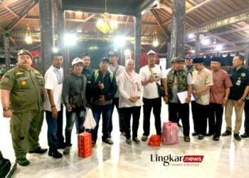 Bupati Demak Sambut Rombongan Mudik Gratis, Pemudik: Bersyukur dan Sangat Terbantu