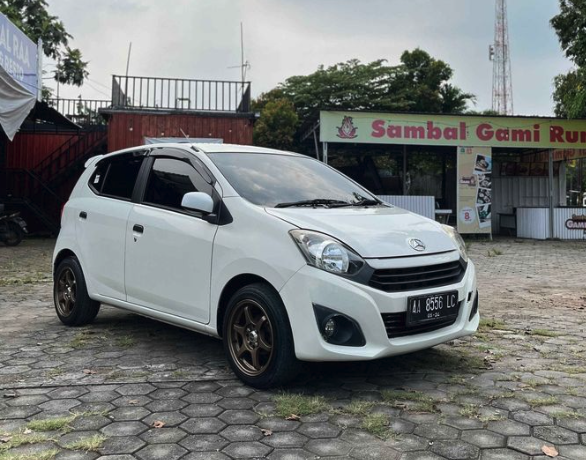 10 Mobil Bekas Paling Irit Keluaran dibawah Tahun 2020