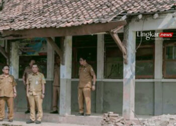 Kondisinya Miris! Gedung SDN di Karawang tak Pernah Direnovasi sejak 1993