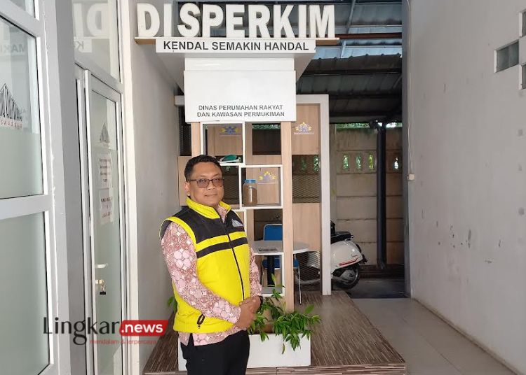 Kepala Bidang Perumahan Rakyat Dinas Perumahan Rakyat dan Kawasan Pemukiman (Disperkim) Kabupaten Kendal, Zia Hawari Hudaya. (Arvian Maulana/Lingkar.news)