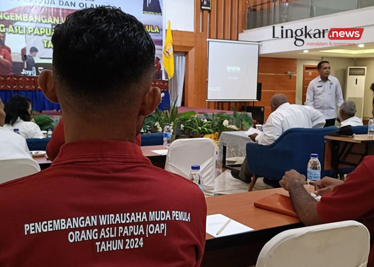 Wirausaha Muda Pemula Orang Asli Papua (OAP) Terima Bantuan Alat Usaha