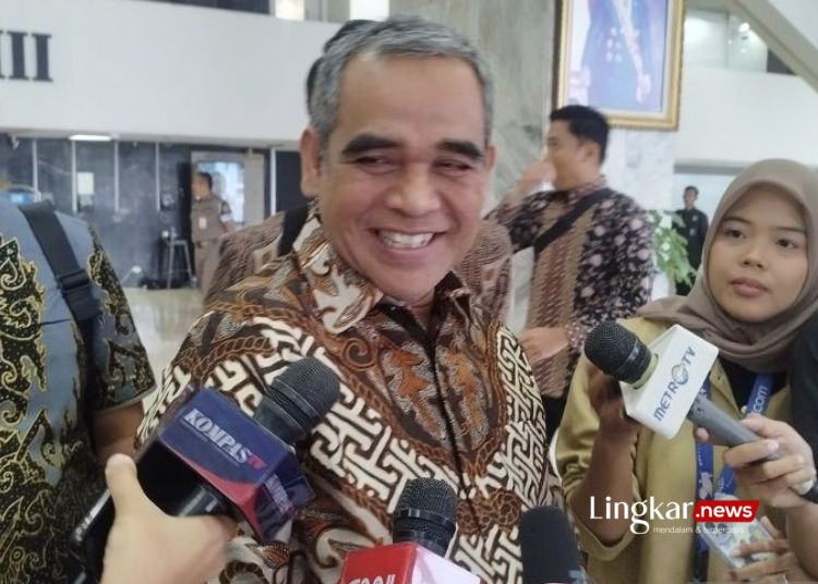 Sekjen Partai Gerindra Ahmad Muzani saat memberikan keterangan pers di Kompleks Parlemen, Jakarta, Rabu, 22 Mei 2024. (Antara/Lingkar.news)