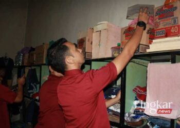 Petugas Rutan Situbondo Temukan Sejumlah Barang Berbahaya Saat Geledah Kamar Hunian Warga Binaan 1 Petugas Rutan Situbondo Temukan Sejumlah Barang Berbahaya Saat Geledah Kamar Hunian Warga Binaan