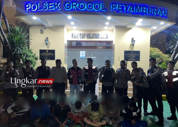 Hendak Tawuran Pakai Sajam, 19 Remaja di Jakbar Ditangkap Polisi